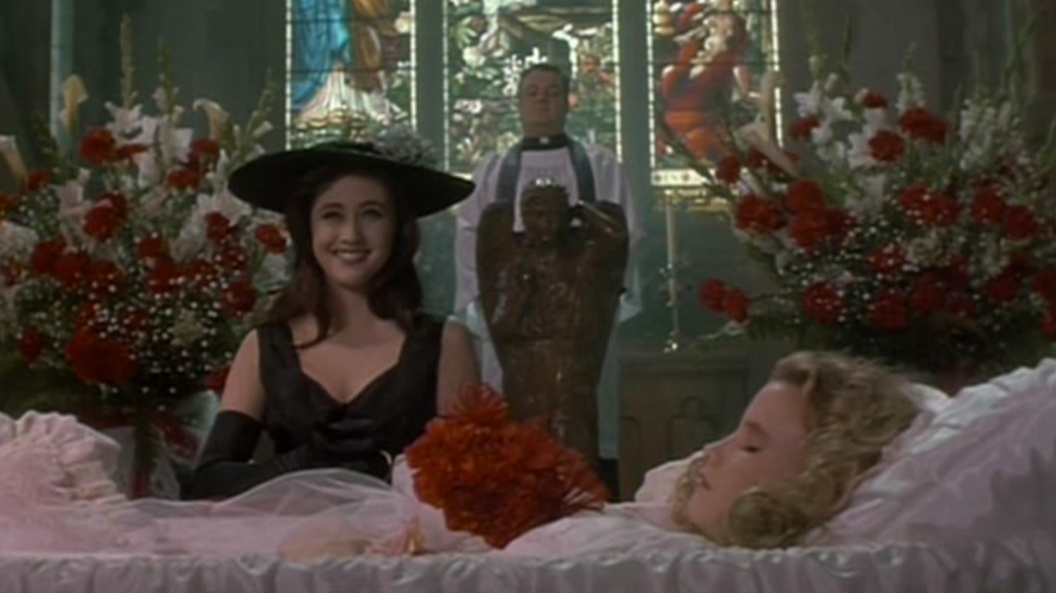 Screencaps-heathers-749764_1600_900